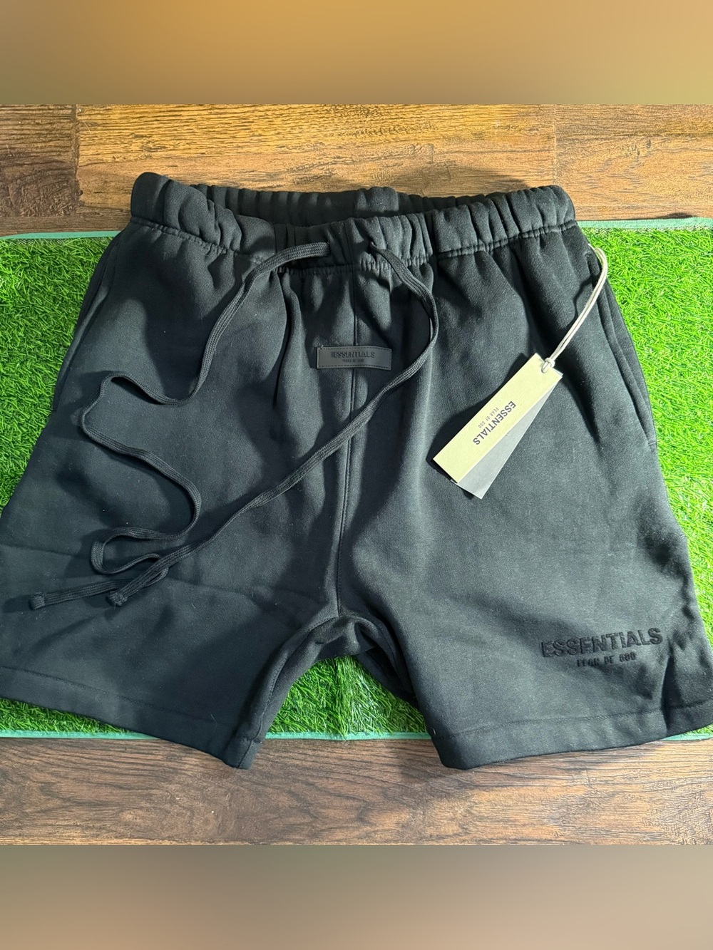 Essentials Fear of God black shorts